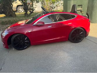Tesla Radio Flyer Model S Kids, red USED