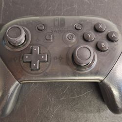 NINTENDO SWITCH PRO CONTROLLER 