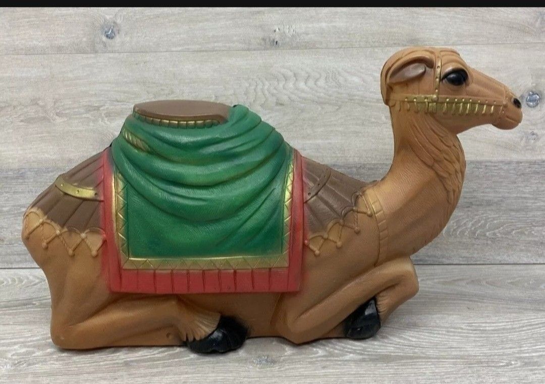 Brand Empire, Nativity Holiday Display Camel Blow Mold, Include the Light Cord, Measure 28" Width, Indoor & Outdoor, Brown Color, Excellent Condition.
