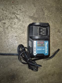 12 volts Milwaukee Charger for sale Works Great