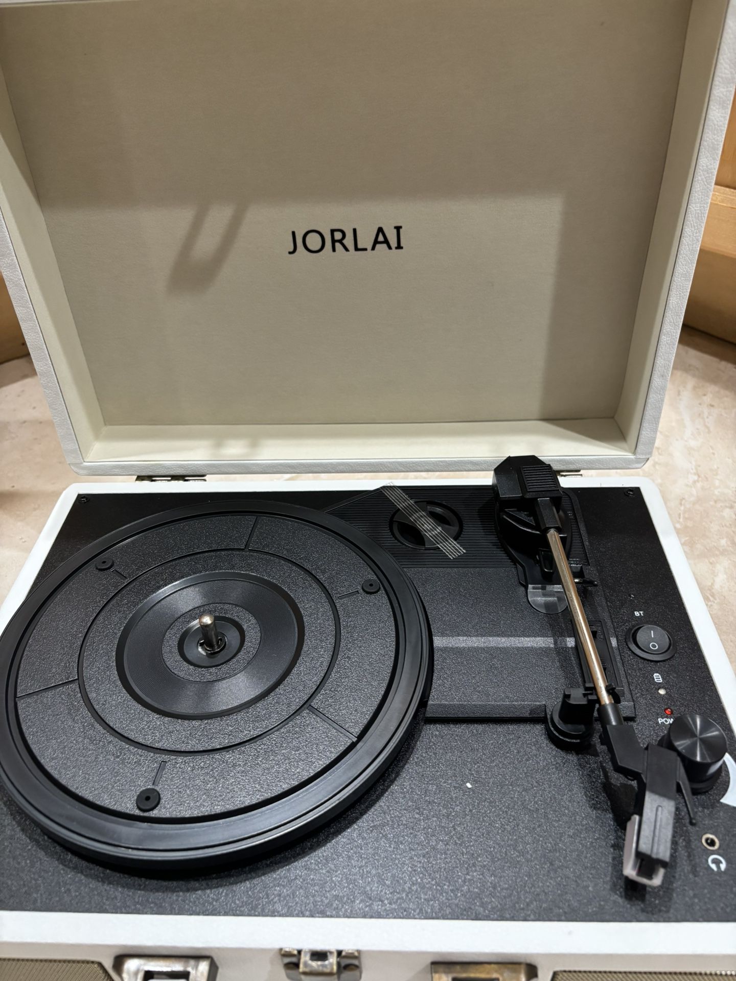 New Record player 3 speed turntable with bluetooth, built in battery stereo speakers. portable suitcase by Jorlai