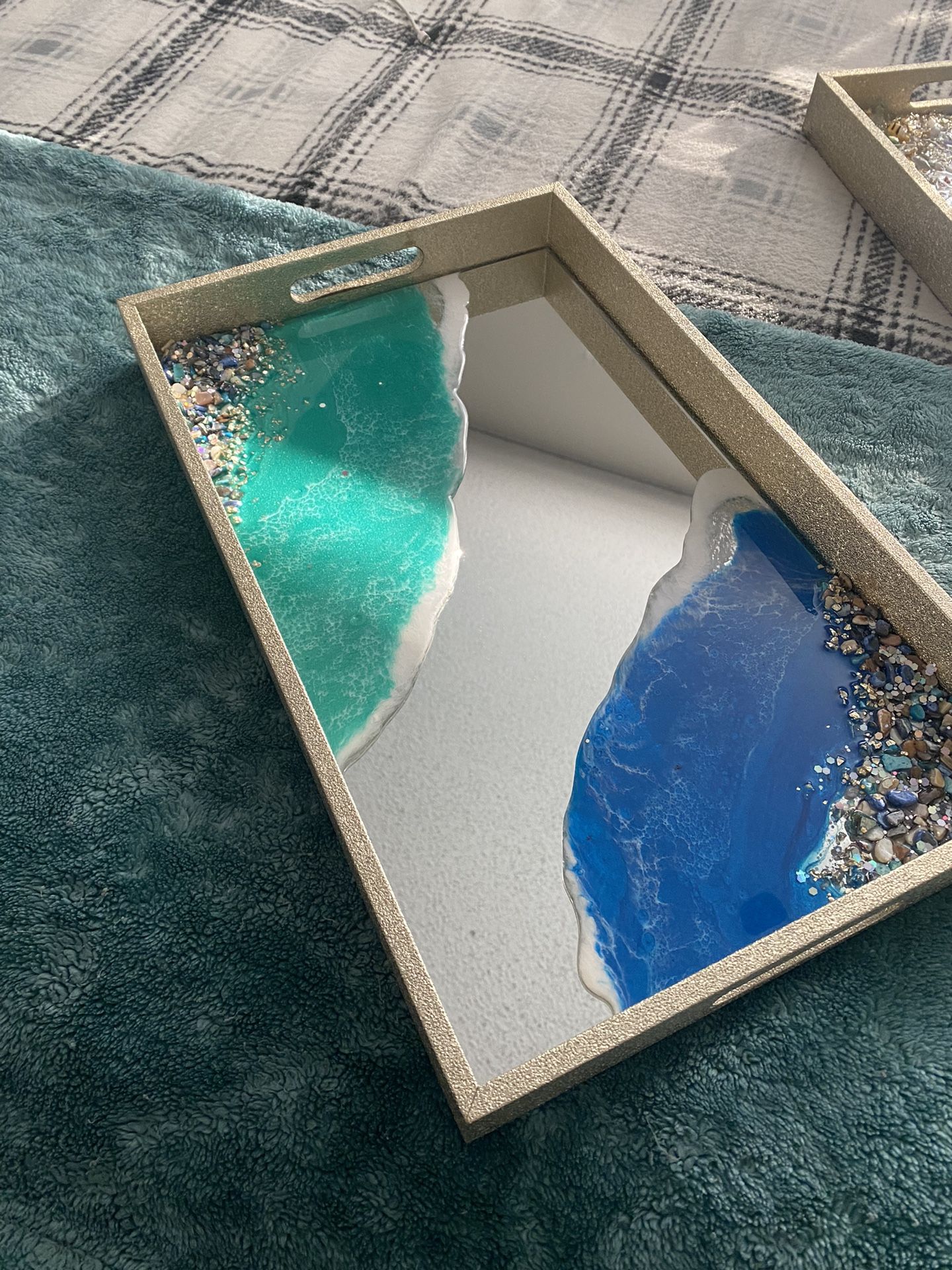 Mirrored Trays So Pretty