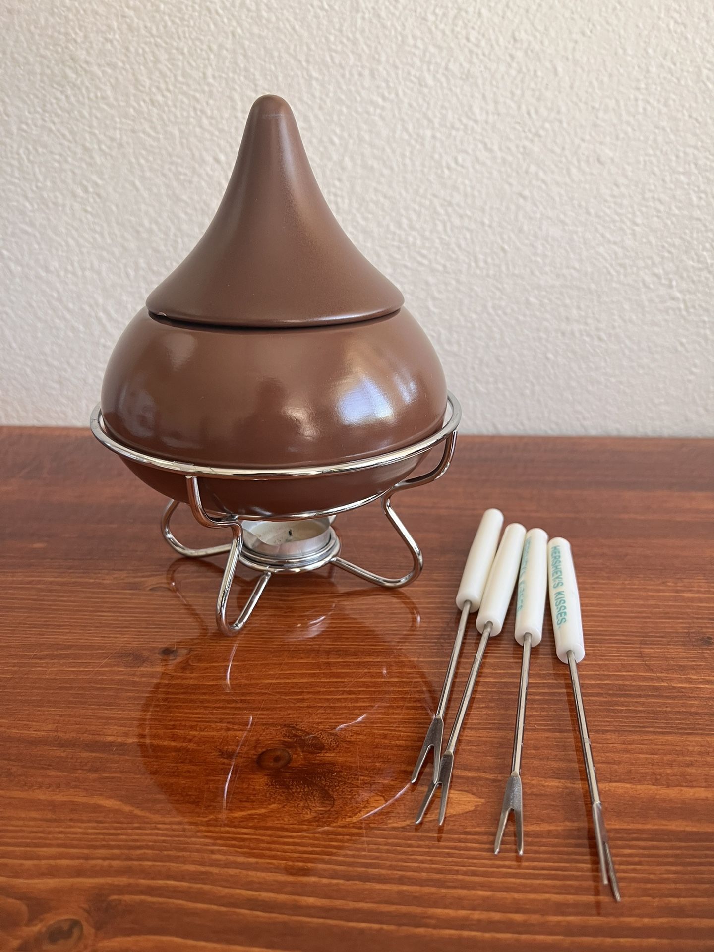 Hershey’s Kiss Chocolate Fondue Set