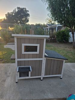 2-Story Weatherproof Wooden Cat House with 3 Escape Doors