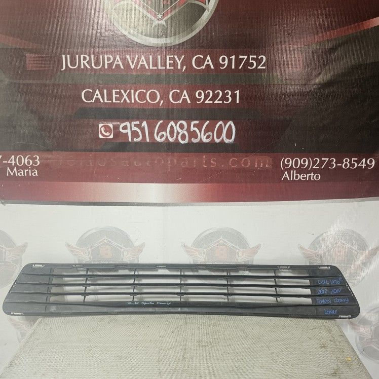 GRL1076-001 2012-2014 Toyota Camry Grille 