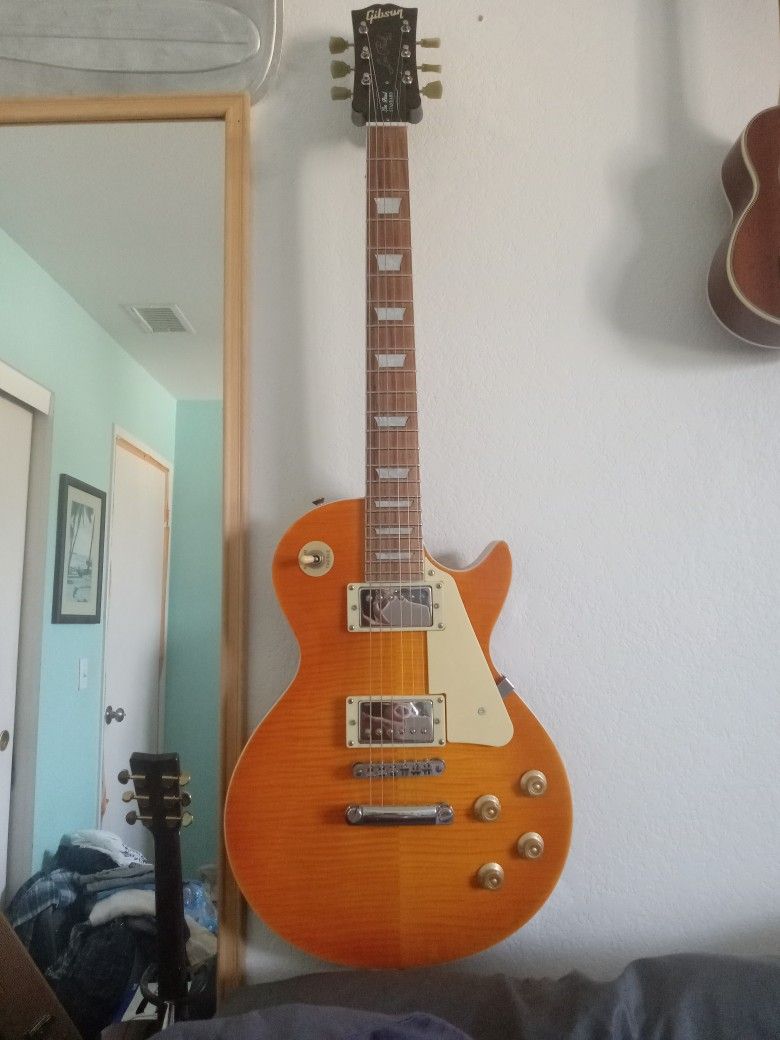 R9 Les Paul
