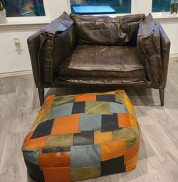 Masculine Livingroom set