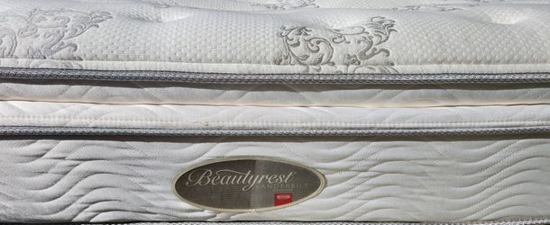 King Size Pillowtop Mattress Split Box Springs & Bed Frame Optional 