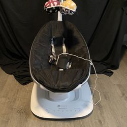 4moms mamaRoo Multi-Motion Swing Smart Connectivity - Black