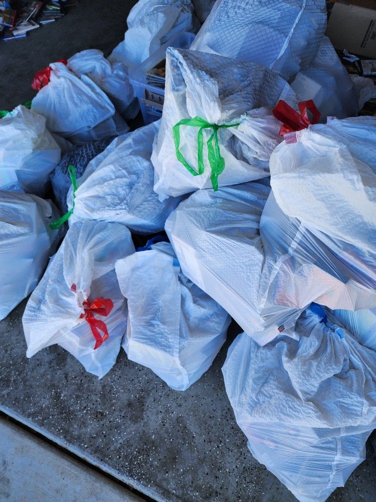 2 Bags Of Cds 5 Bucks