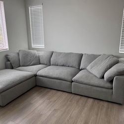 Restoration Hardware Sofa : Can Deliver 