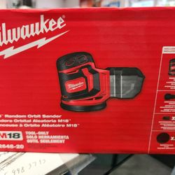 Milwaukee M18 Cordless 5-in Random Orbit Sander
