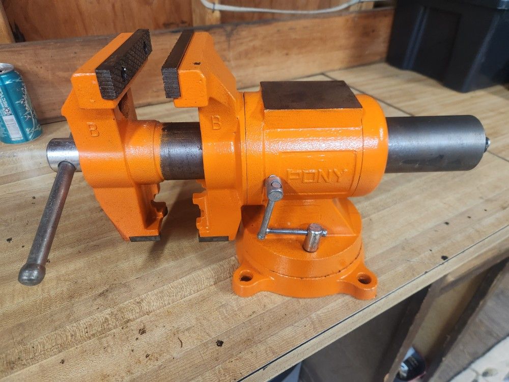 Pony 5inch Cast Iron Bench Vise