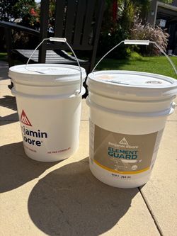 2 5 Gallon Benjamin Moore Element Guard Exterior Paint 5-Gallon