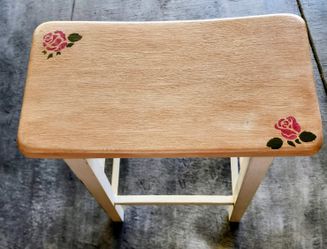 Painted Bar Stool 28.5 T X 9 X 17