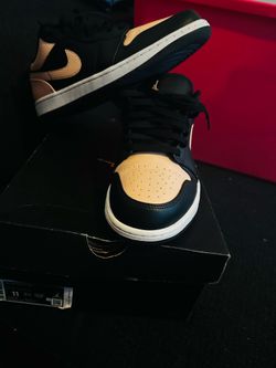 Jordan 1s👟size 10.5 comes with Og box 📦 worn twice 50$