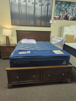 QUEEN BEDROOM SET 4PCS