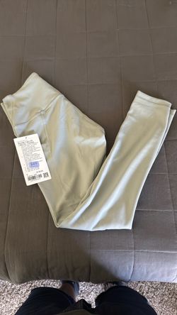 Lululemon wunder train HR  size 6
