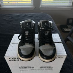 Women’s Air Jordan 1 Mid