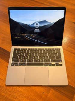 Apple MacBook Air M1 2020 13" inch, 16GB Ram, 2TB SSD Silver GREAT CONDITION