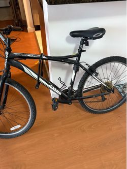 Beautiful Jamis Mountain bike.