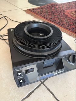 Vintage Kodak 5200 Slide Projector