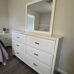 White Dresser With Mirror