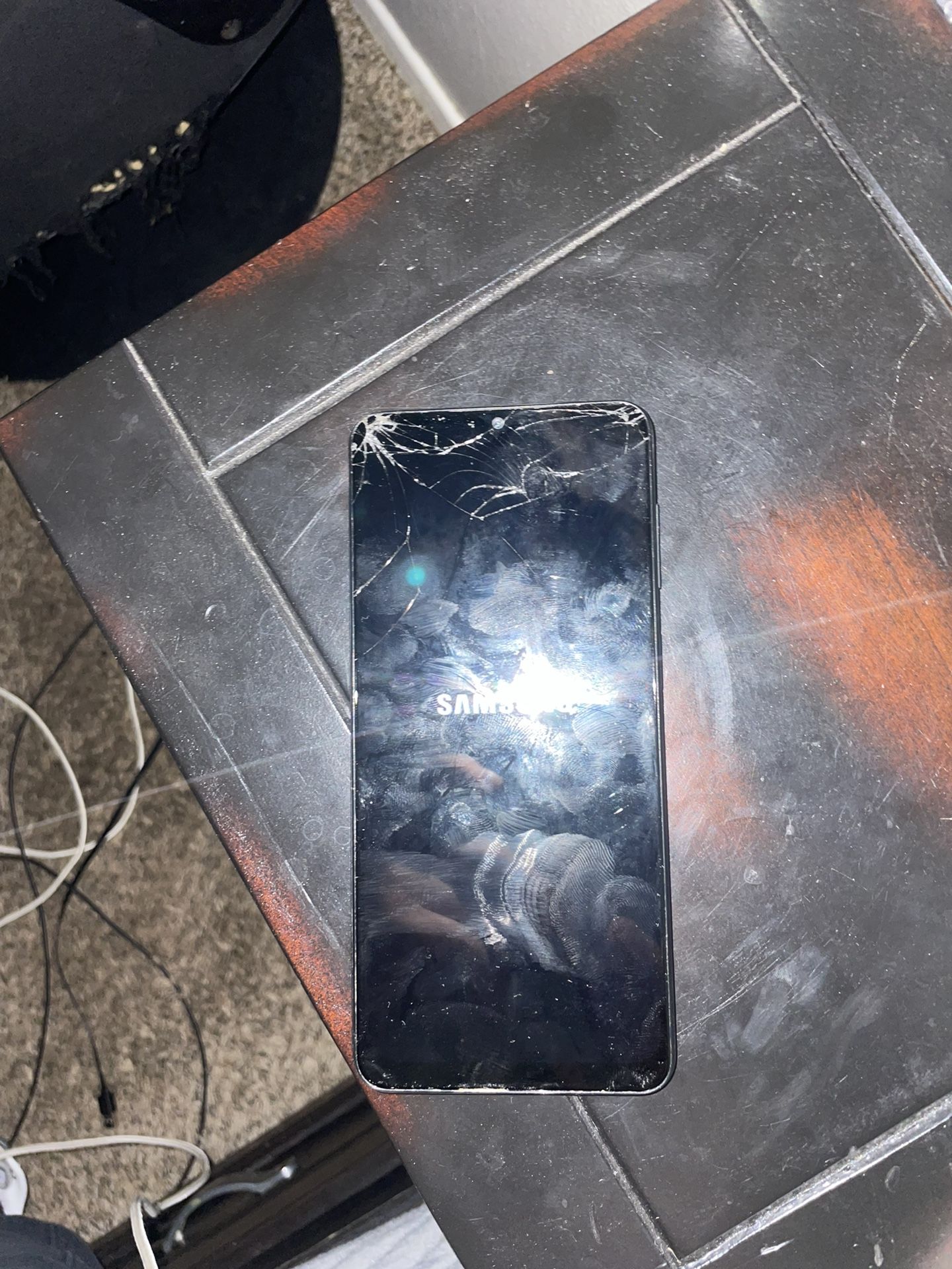 Samsung A12 40$ Works Cracked Screen