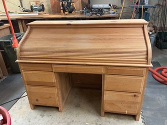Roll top desk