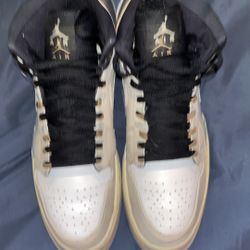 Jordan 1s Mid “Desert sand”