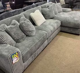 Lindyn Fog 3-Piece Chaise Sectional 