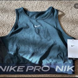 Nike Pro 