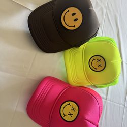 🧢 Smiley Face Trucker Hat Bundle (3 Hats) 🔥