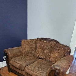 Sofa Set Or Tables Set