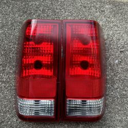 Nissan Titan 04-15 Tail Lights