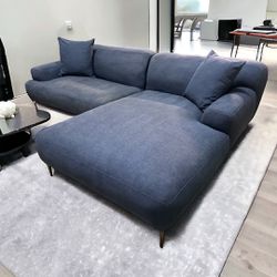 🔥COUCH | Budget Sectional    💰$50 Down   🚛Delivery Available 