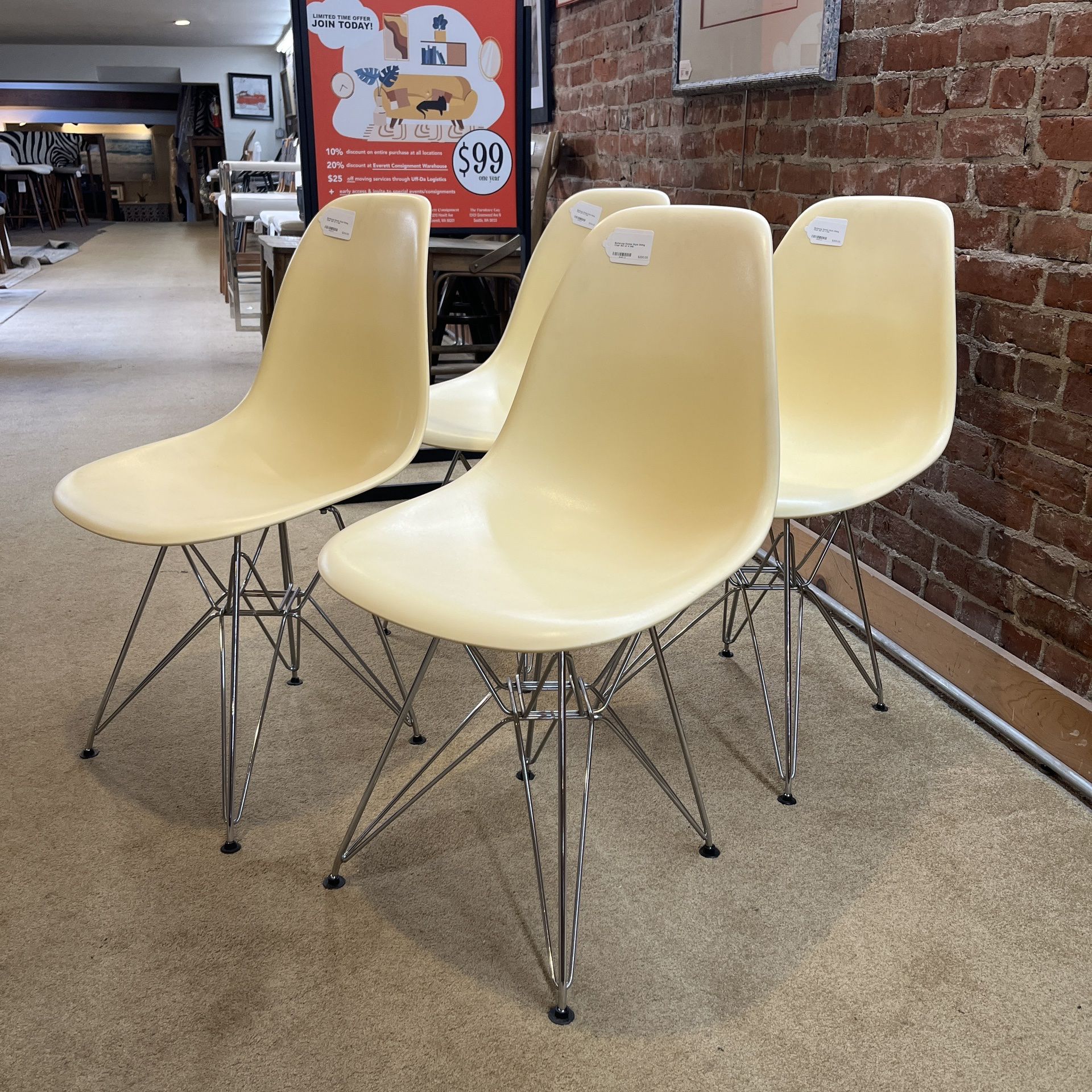 Buttercup Eames Style Dining Chair Set Of 4