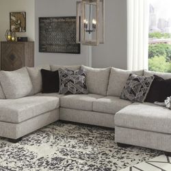 Megginson Storm LAF Sectional

