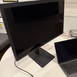 LG 27” UltraFine 5K Monitor (Mac) – Great Condition 