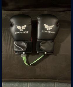 Strike Fit Boxing 16 Oz Gloves