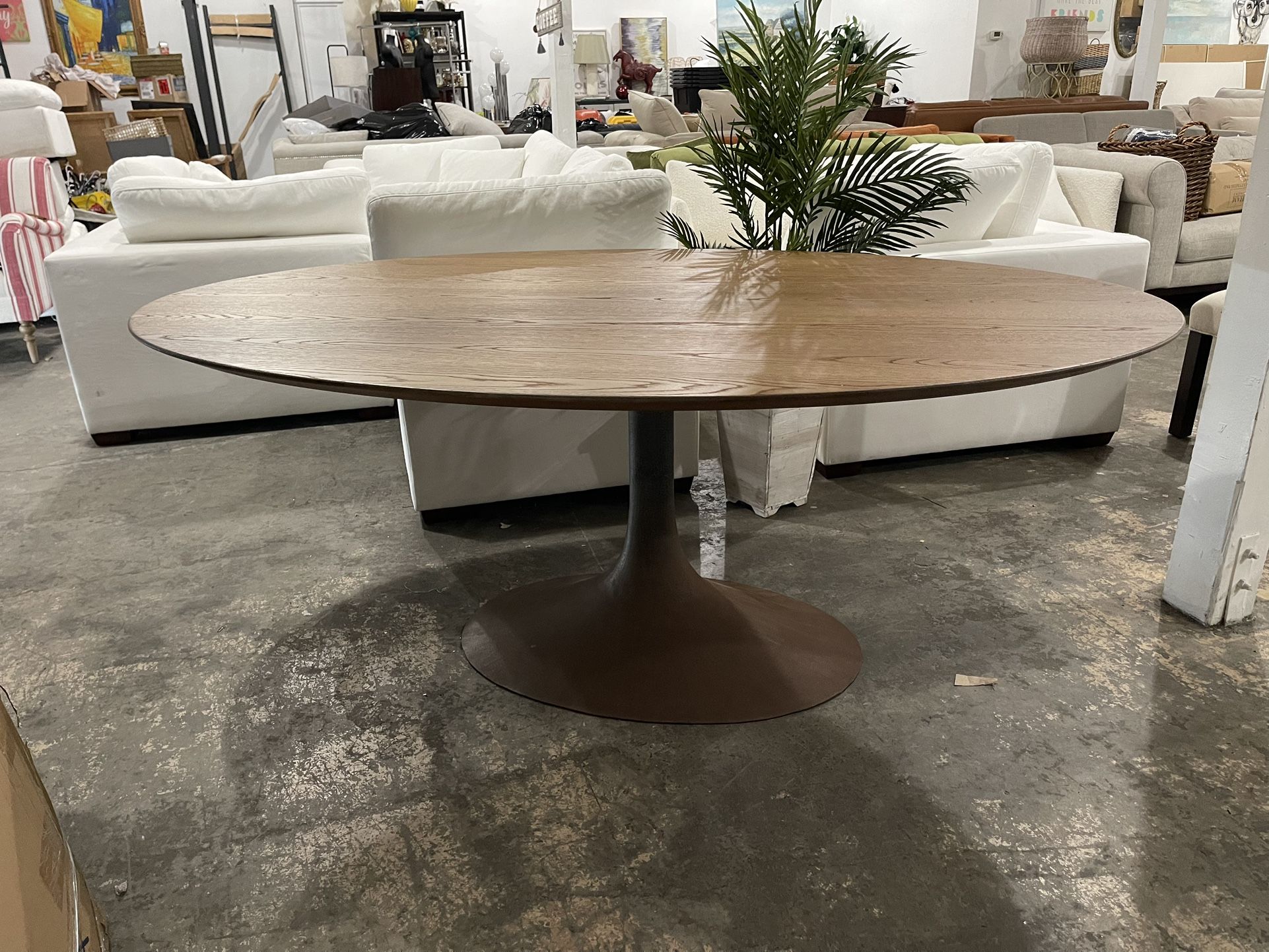 PENDING Stylish Oval Dining Table - Restoration Hardware- New - Delivery 🚚