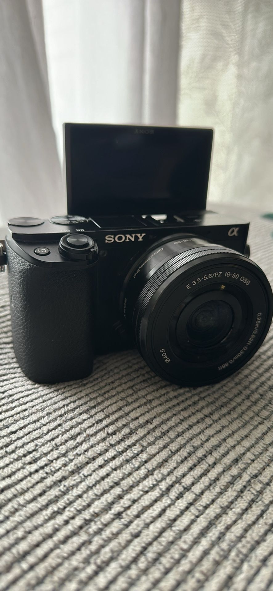 Sony A6100