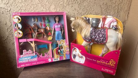 Barbie:The Great Horse Chase Stable Playset & Palomino Foal doll set with grooming accessories