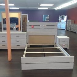 4 Piece Queen Bedroom Set Queen Bed Frame Dresser Mirror And Nightstand Coastal White Color