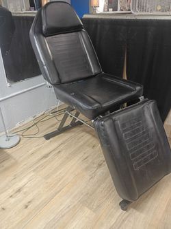 FREE massage/tattoo chair