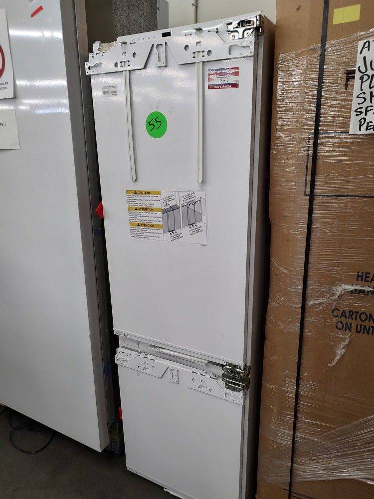 HC1080 Liebherr Premium Plus Series
24 Inch Panel Ready Built-In Bottom-Freezer Refrigerator