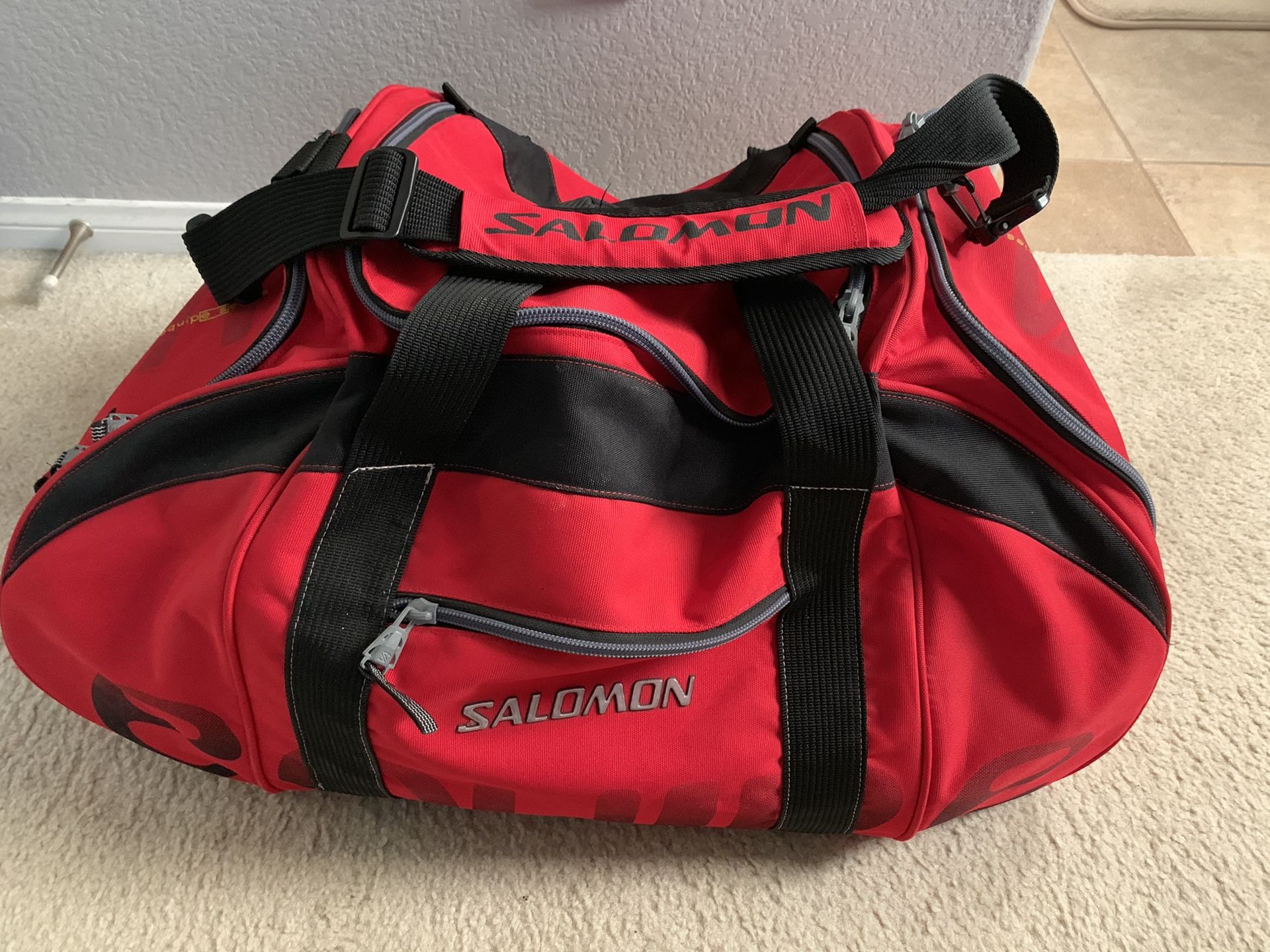 Salomon Snowboard gear bag - Practically new