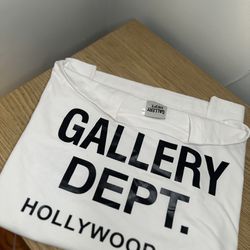 Gallery Dept T Shirt , Gucci , Balenciaga 