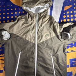 NIKE Windbreaker Size Large