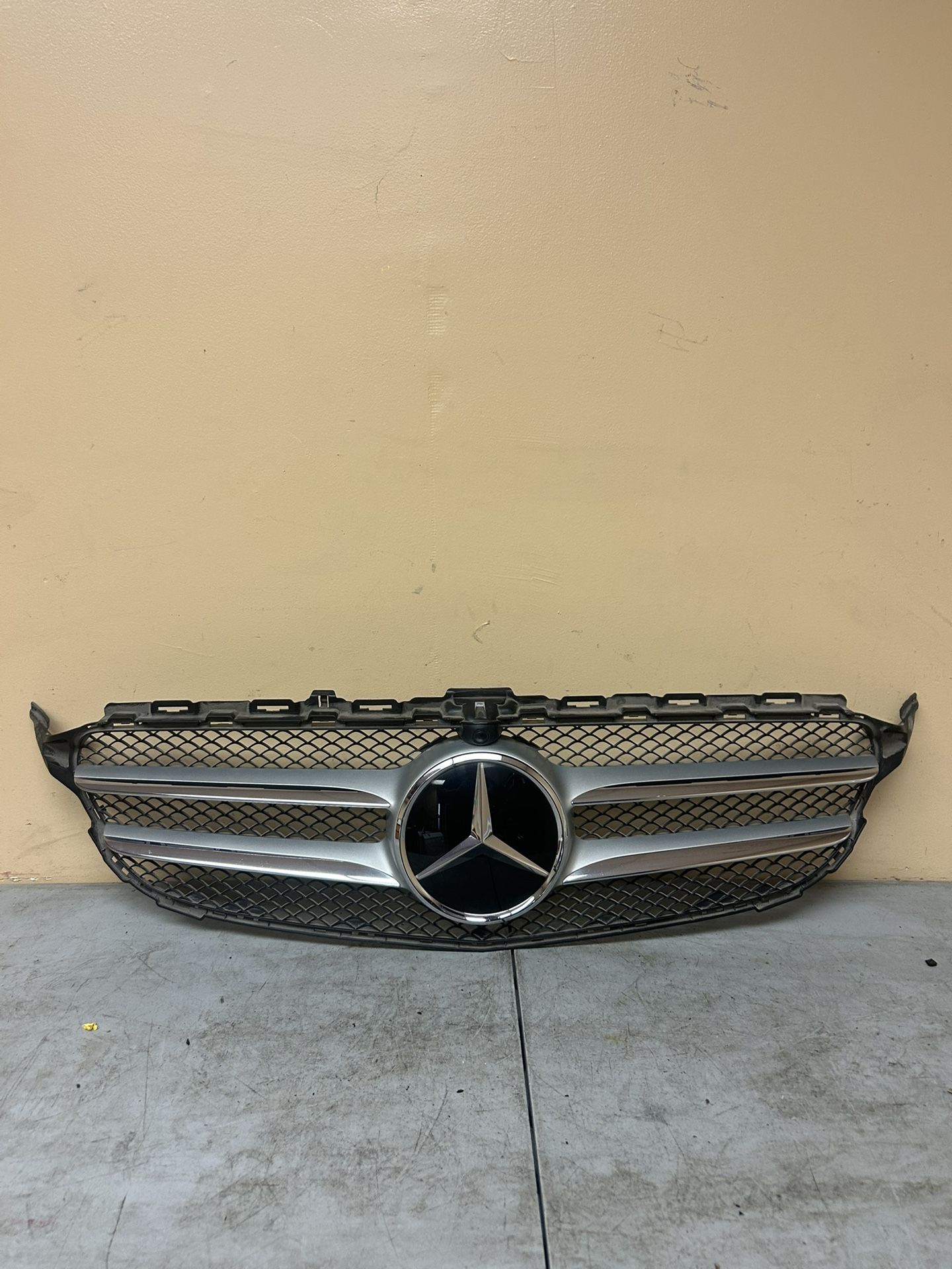 2015 2016 2017 2018 Mercedes C Class Sedan Grille Oem